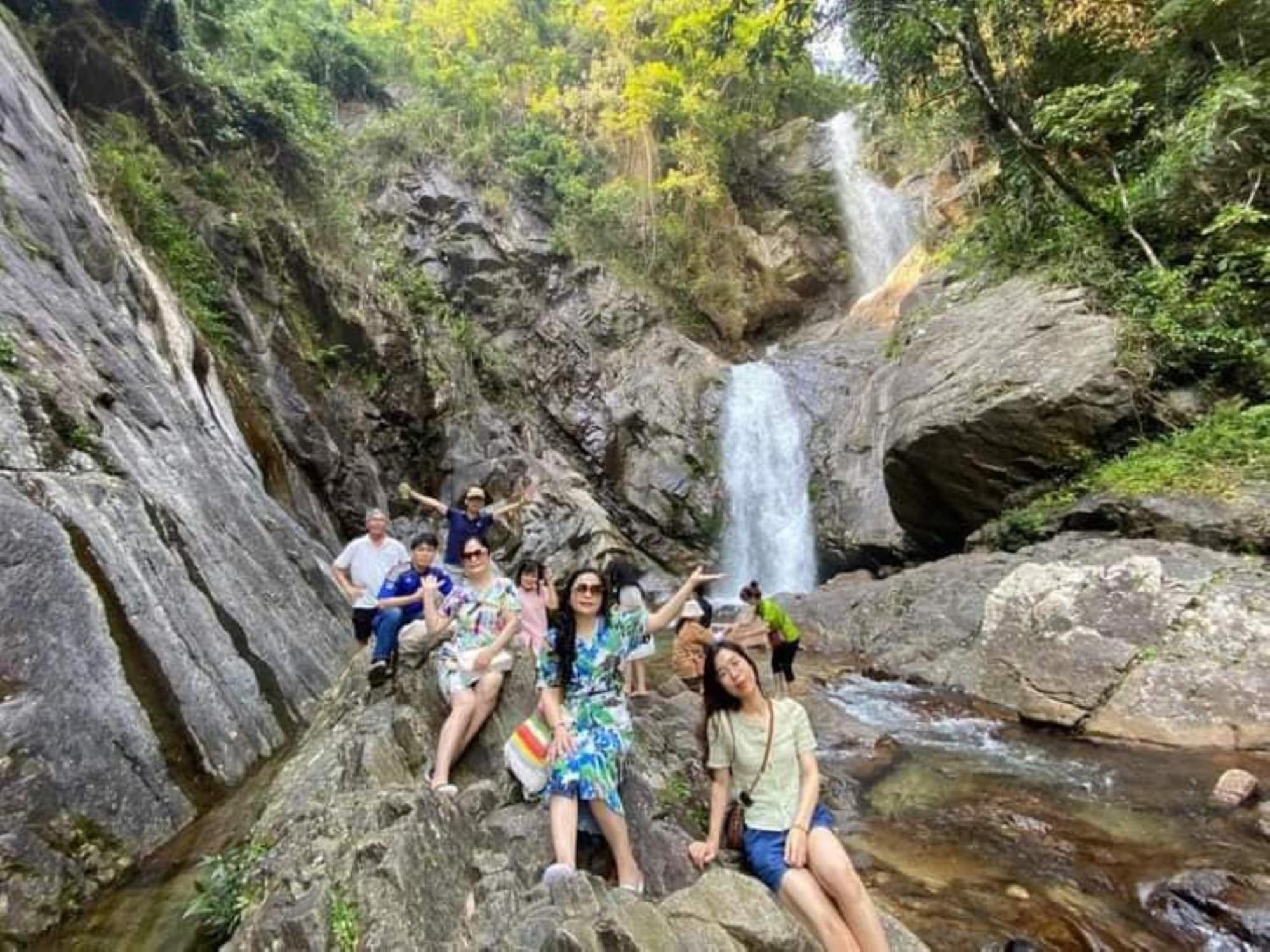 Homestay Ho Son - Thac Anor A Luoi Esterno foto