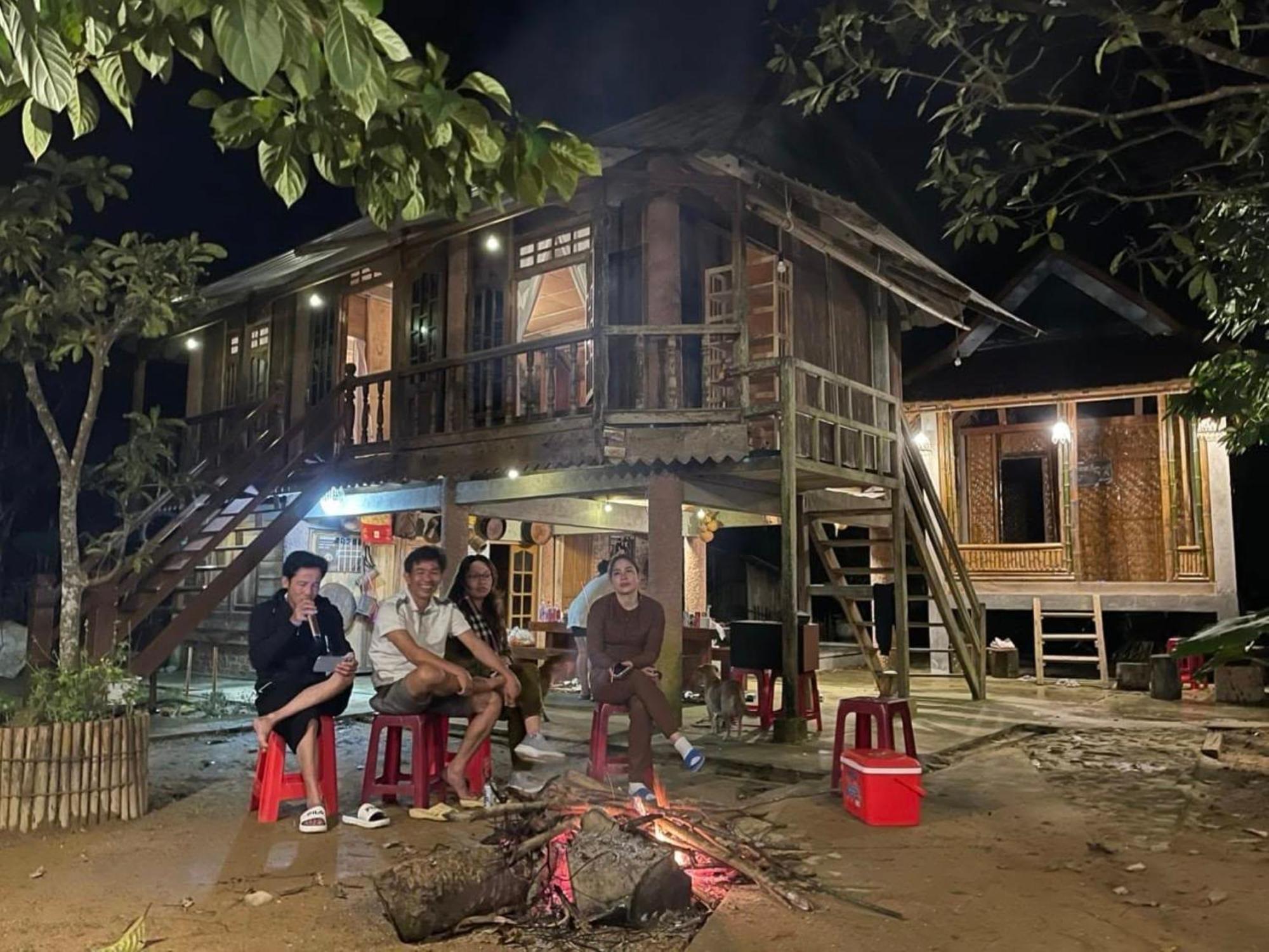 Homestay Ho Son - Thac Anor A Luoi Esterno foto