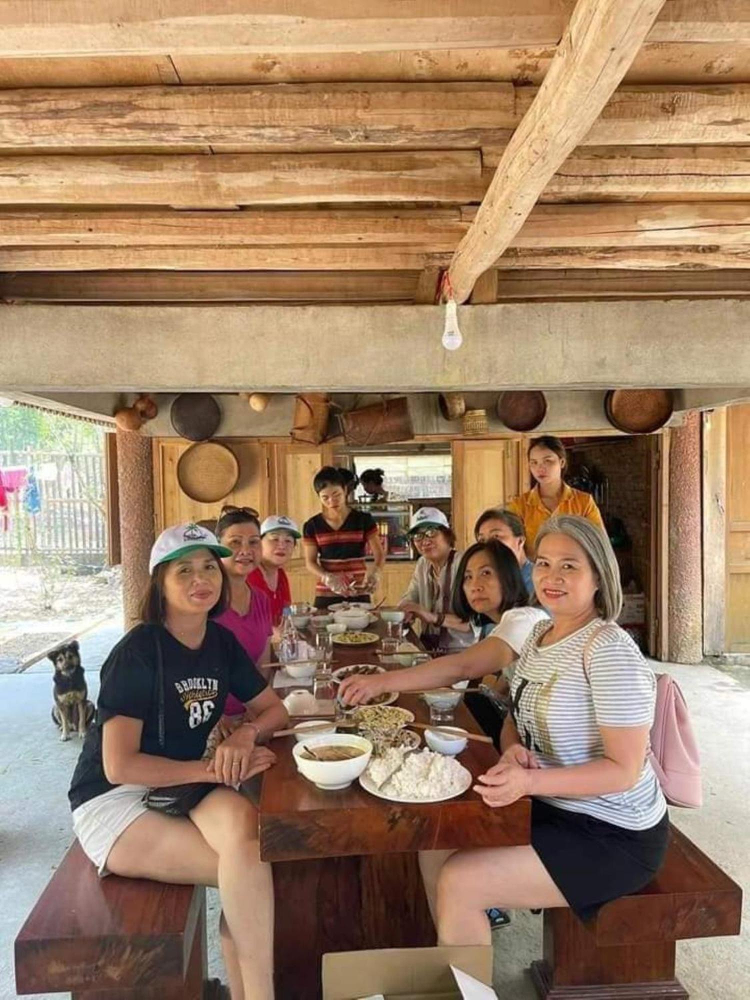 Homestay Ho Son - Thac Anor A Luoi Esterno foto